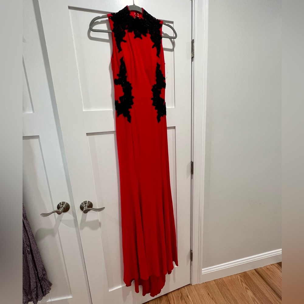 Betsy & Adam gown - Size 2 - NWT